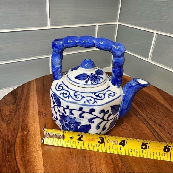 Bombay Company Chinoiserie Teapot Decorative Use Blue White Asian Floral Vintage - Picture 7 of 7